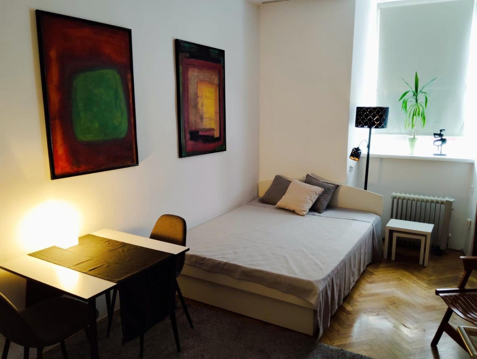 Trubarjeva Street With Self Check-in Appartement
